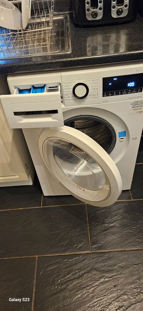 BOSCH SERIES 4, WASHING MACHINE COMBINED WITH DRYER, 8KG/5KG WASHER DRYER. 