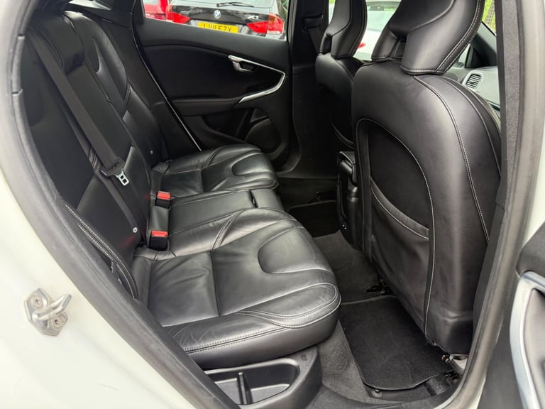 2019 Volvo V40 1.5 T3 R-Design Edition Auto Euro 6 (s/s) 5dr HATCHBACK Petrol Automatic