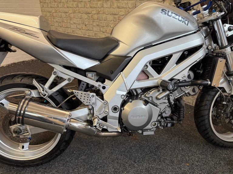 2003 Suzuki SV1000 Unfaired Naked - just 16k - 12 month mot -Stunning condition 