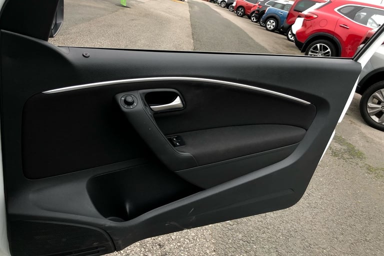 2016 Volkswagen Polo 1.2 TSI Match 3dr DSG Hatchback PETROL Automatic