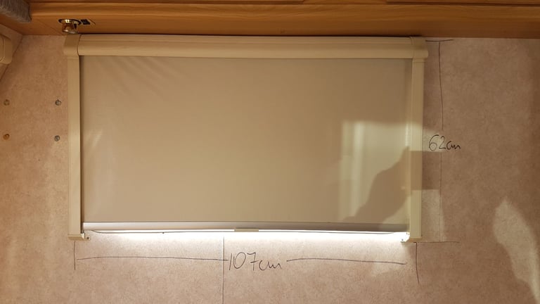 Various sizes window blinds with flynets for camper, caravan, motorhome, boat ect....