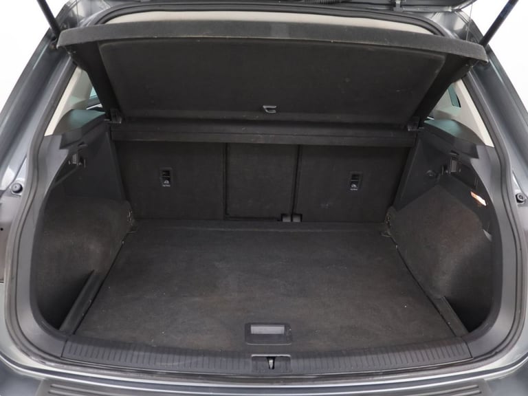 2018 Volkswagen Tiguan 2.0 TDI SEL SUV 5dr Diesel DSG 4Motion Euro 6 (s/s) (150 ps) Diesel Automatic