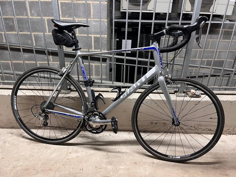 Giant Road Bike