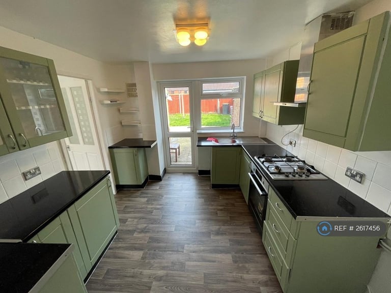 3 bedroom house in Keenan Drive, Bedworth, CV12 (3 bed) (#2617456)