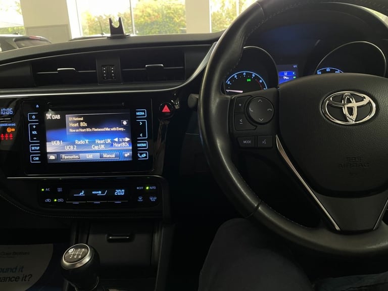 2017 Toyota Auris 1.2T Design TSS 5dr HATCHBACK PETROL Manual