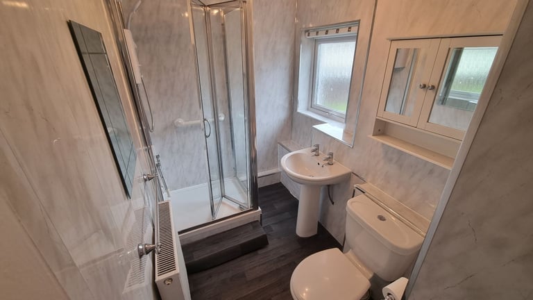 Three Bedroom House - Vernon Drive, Linwood