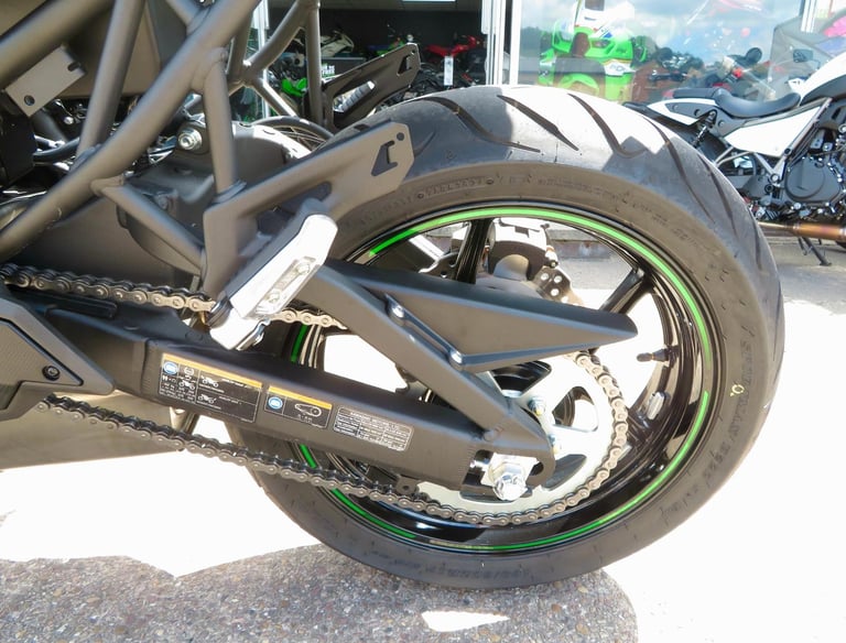 KAWASAKI VERSYS 650 2025