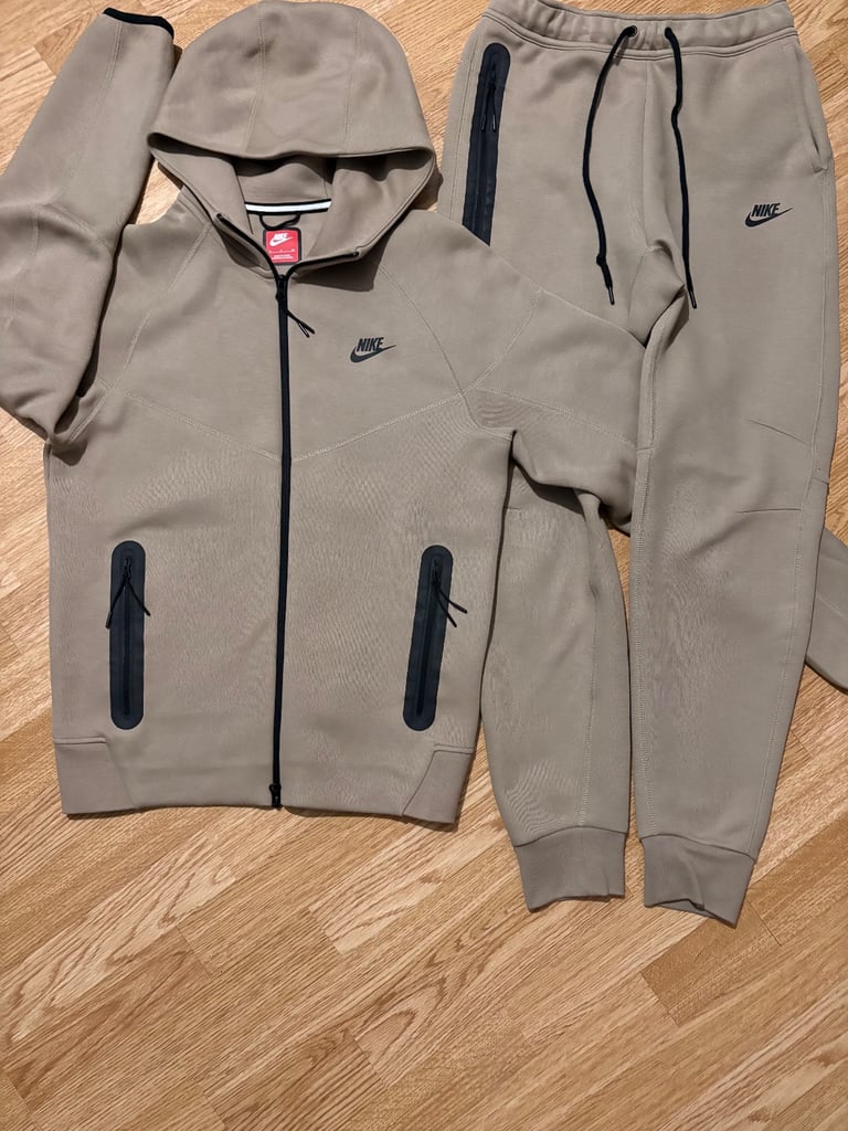 image for Men’s Nike Tech Fleece Khaki Tracksuit Size Small