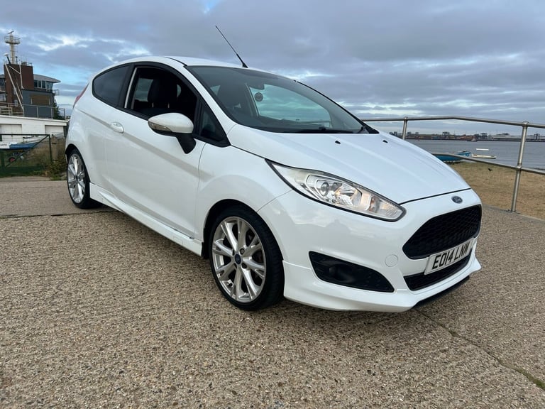 2014 Ford Fiesta 1.0 EcoBoost 125 Zetec S 3dr HATCHBACK Petrol Manual