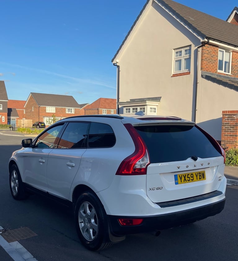 Volvo, XC60, Estate, 2009, Manual, 2400 (cc), 5 doors
