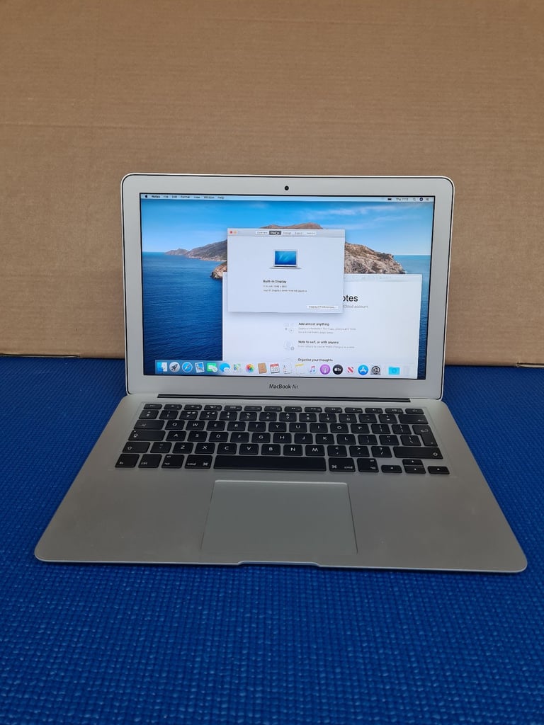 Macbook Air A1466 Yr 2015 i5 8GB Ram 128GB SSD Mac OS  Catalina  Clean A Grade