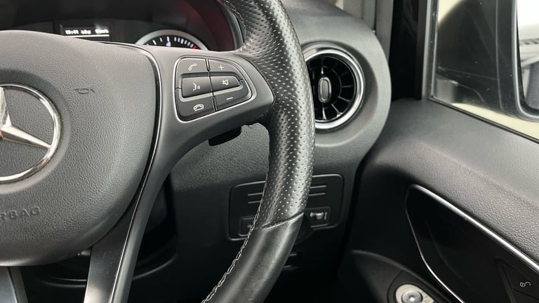 2022 Mercedes-Benz Vito 2.0 114 CDI SELECT Tourer Double Cab 5dr Diesel G-Tronic RWD L3 Euro 6 (s...