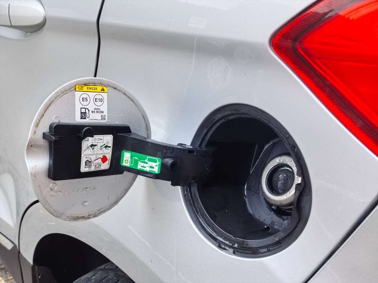 2015 Porsche Macan 3.0 Macan S D Semi-Auto 4WD 5dr SUV Diesel Automatic