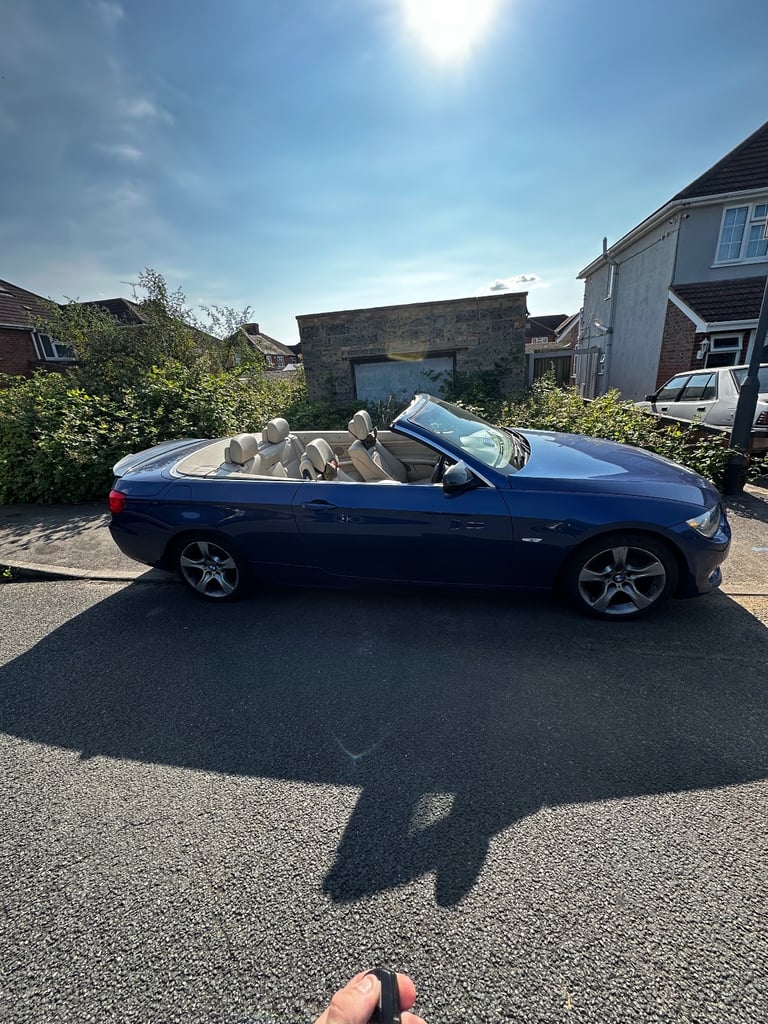 BMW 320i Convertible LCI Automatic  