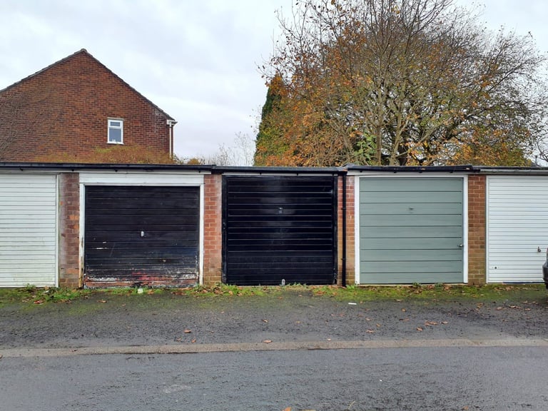 image for Garage to rent