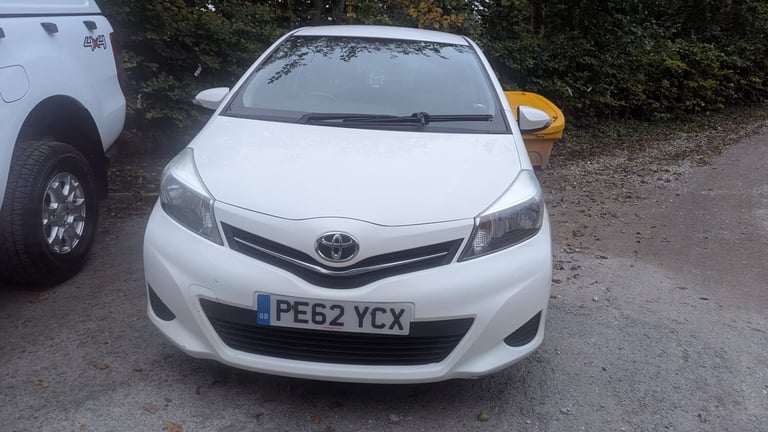 2012 Toyota Yaris 1.33 VVT-i TR 3dr HATCHBACK Petrol Manual