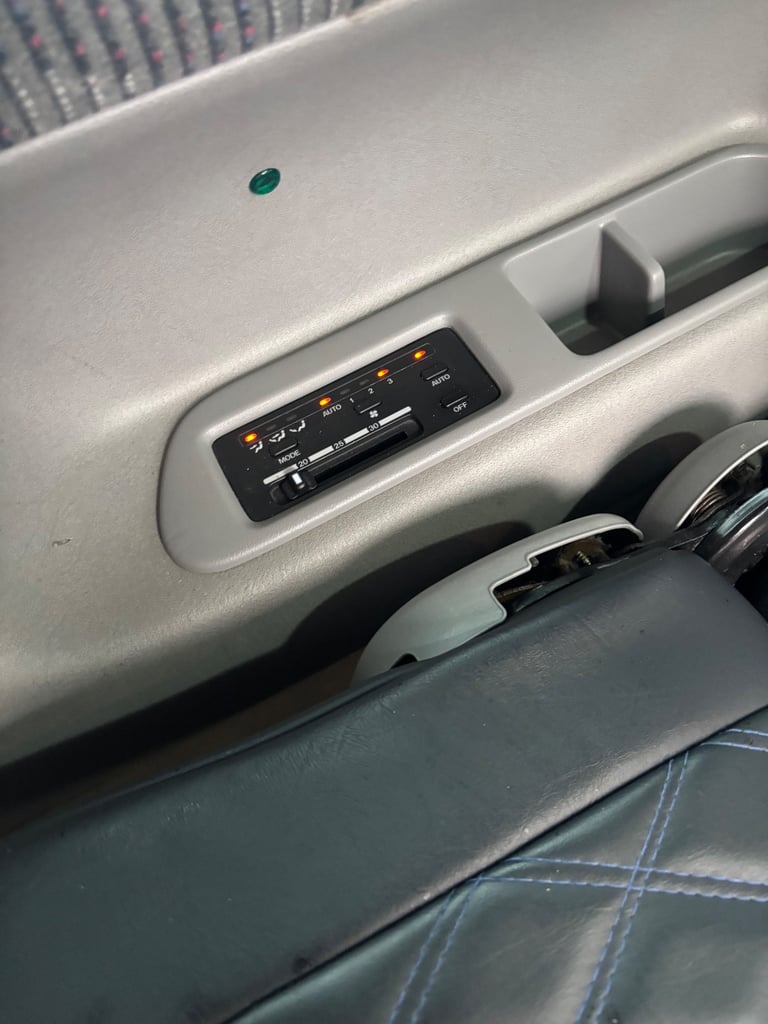 Mazda, 2000, 1990 (cc)