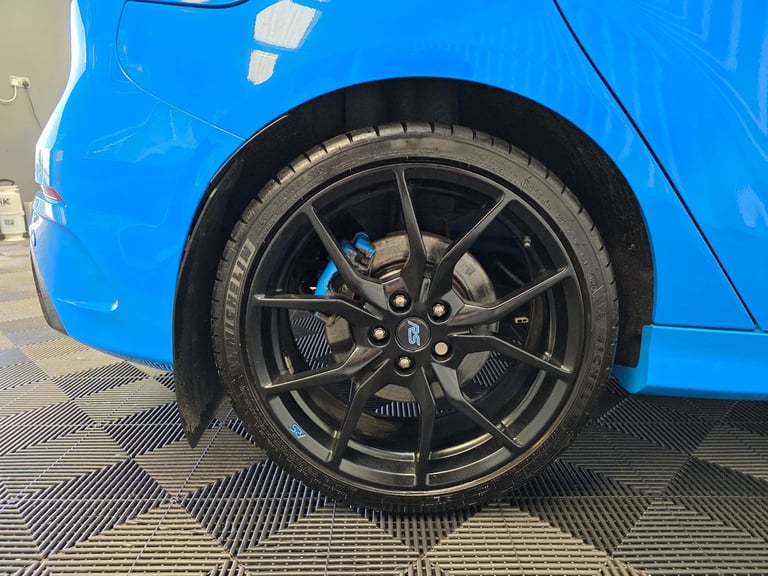 2017 Ford Focus 2.3T EcoBoost RS Hatchback 5dr Petrol Manual AWD Euro 6 (s/s) (350 ps) Hatchback ...