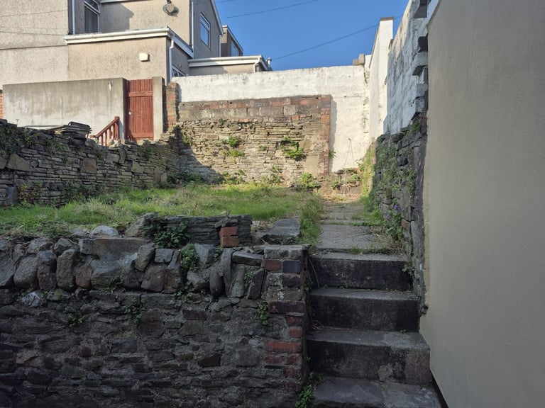 4 Bedroom House for Rent in Port Tennant 