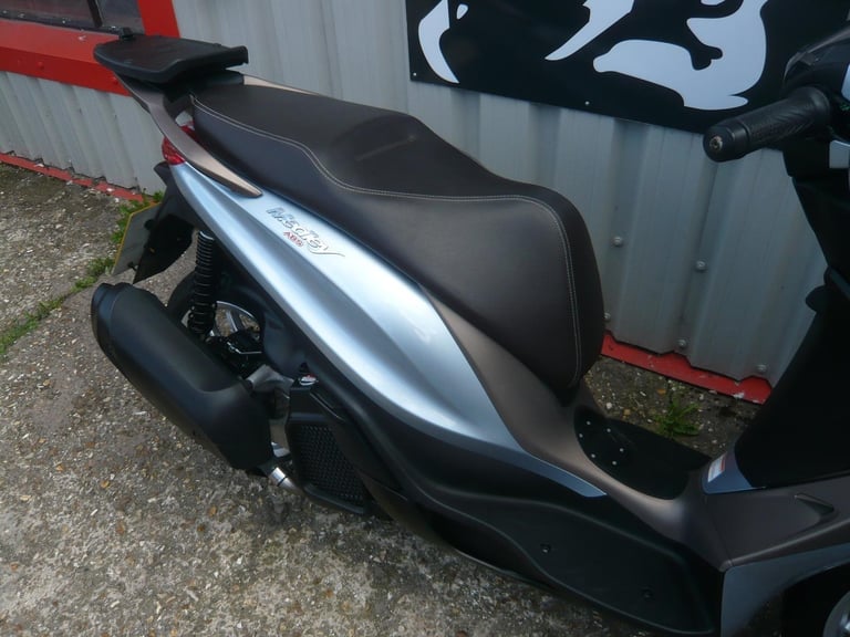 Piaggio Medley 125 2024 SCOOTER LEARNER LEGAL MOPED 50 VISION R RR CB MT YS YBR
