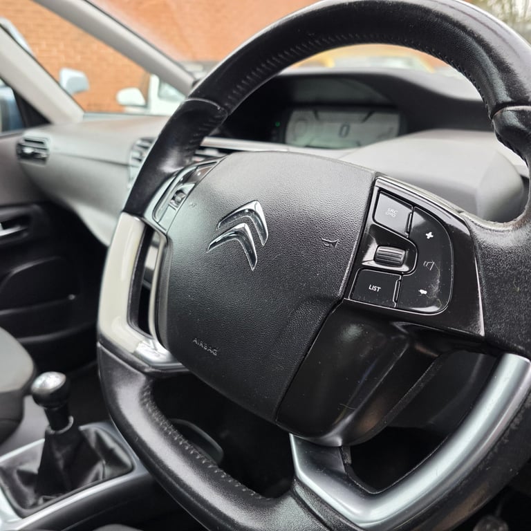 CITROEN C4 PICASSO VTR+ MODEL 1.6 DIESEL 115 BHP YEAR 2014 £20 ROAD TAX PER YEAR LOW MILES!!!