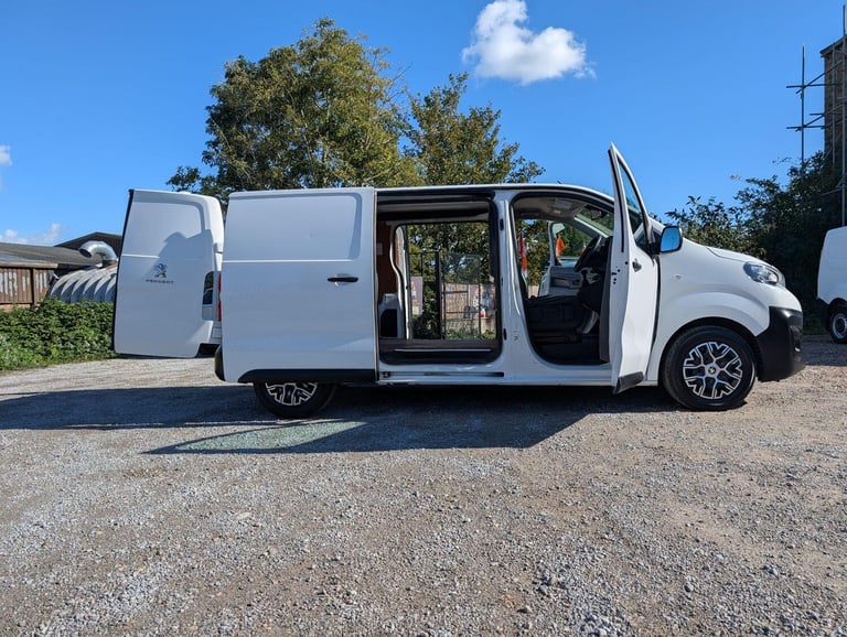2021 Peugeot Expert 1.5 BlueHDi 1000 Professional Standard Panel Van MWB Euro 6 (s/s) 6dr PANEL V...
