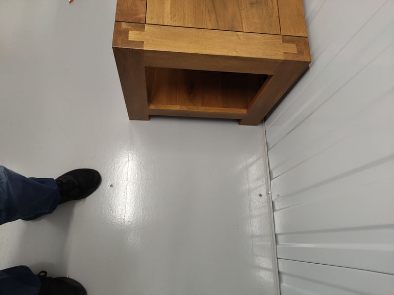 Oak coffee table 