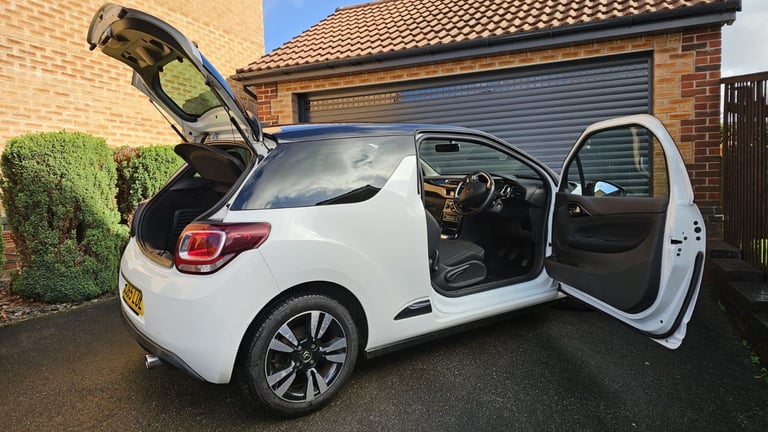 Citroen, DS3, Hatchback, 2015, Manual, Diesel, 1560 (cc), 3 doors