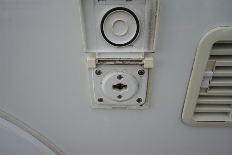 Swift TOSCANE 774 QB "LEFT HAND DRIVE" FIAT 4 BERTH 4 TRAVEL SEAT MOTORHOME