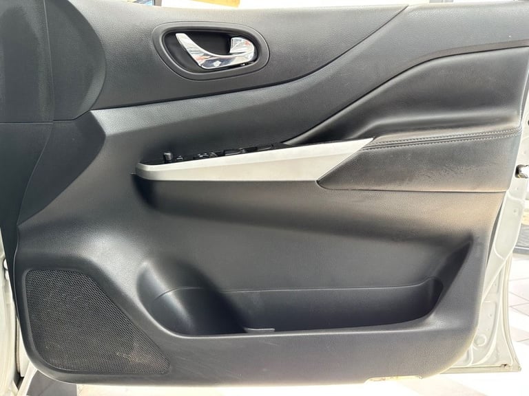 2016 Nissan Navara 2.3 dCi Tekna Pickup Double Cab 4dr Diesel Auto 4WD Euro 6 (190 ps) PICKUP Die...