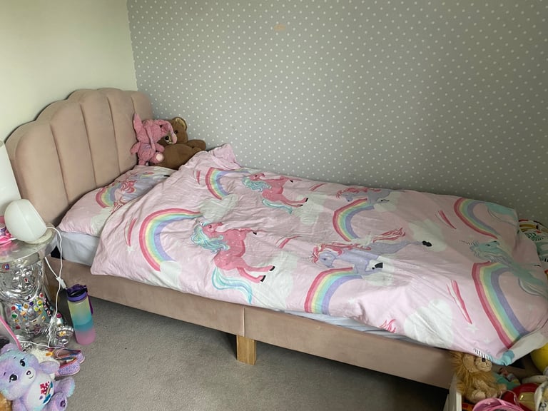 Pink velvet kids single bed