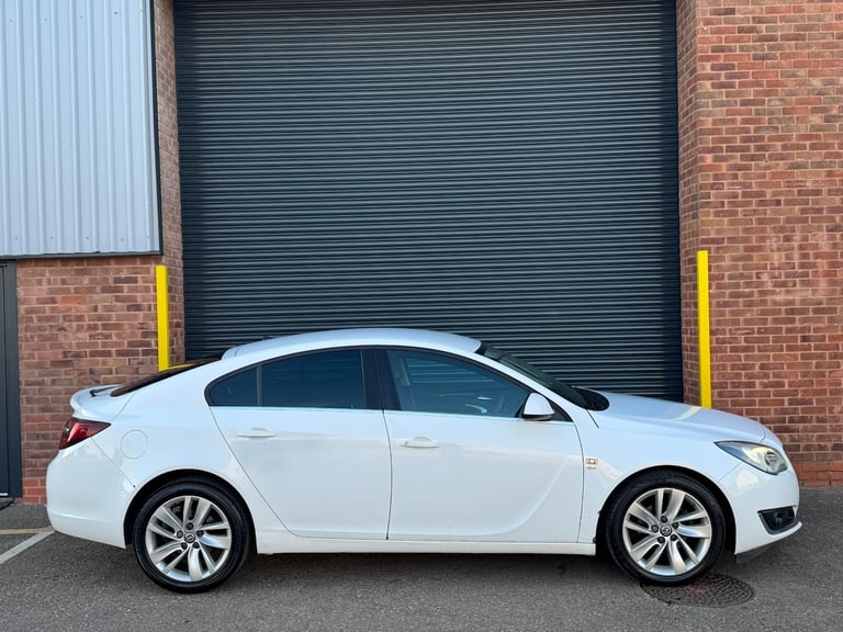 2015 Vauxhall Insignia 2.0 CDTi [140] ecoFLEX SRi 5dr [Start Stop] HATCHBACK Diesel Manual