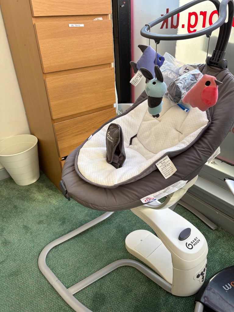 Baby Moov baby chair