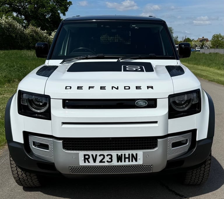 2023 Land Rover Defender 90 3.0 D250 MHEV Hard Top Fuji White - 14,825 Miles 