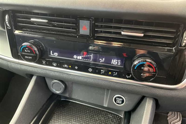 2024 Nissan Qashqai 1.3 DiG-T MH Acenta Premium 5dr HATCHBACK PETROL Manual