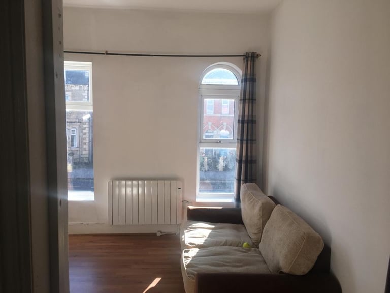 2-Bedroom Flat - SK2 6ND- Wellington Road South, Stockport 