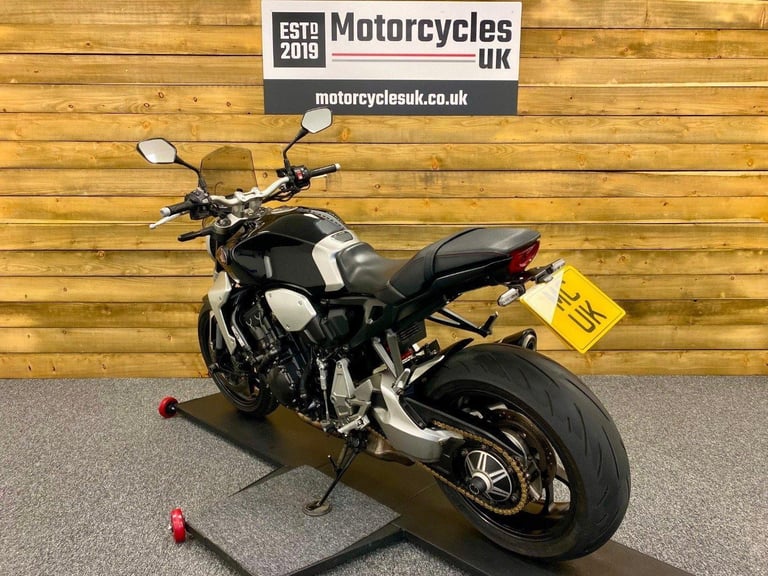 2018 HONDA CB1000R+ NEO SPORT CAFE, ONLY 13302 MILES, FSH, BIG SPEC and MINT! 