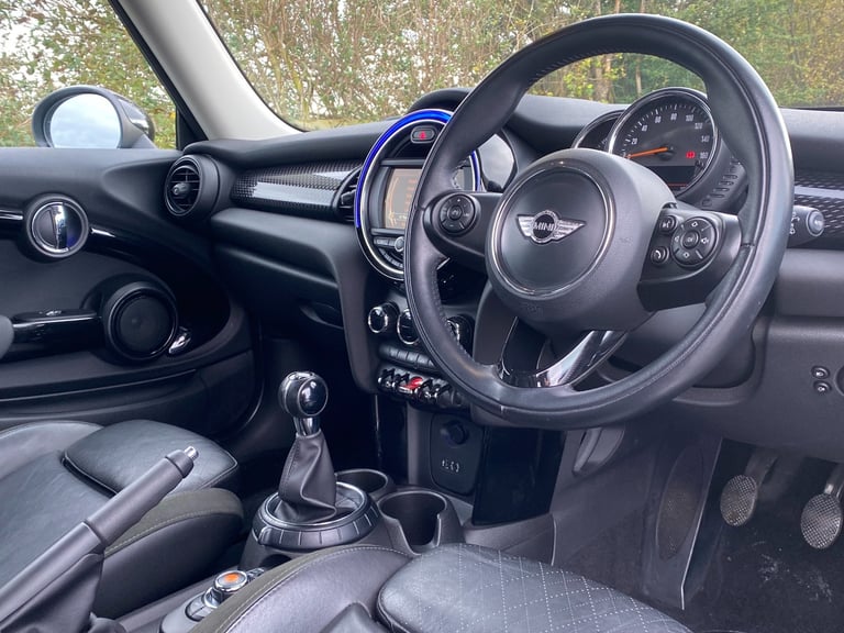 2017 MINI Hatch 2.0 Cooper S 3dr - Sat Nav &amp; Parking Sensors &amp; Chili Pack HATCHBACK Petro...