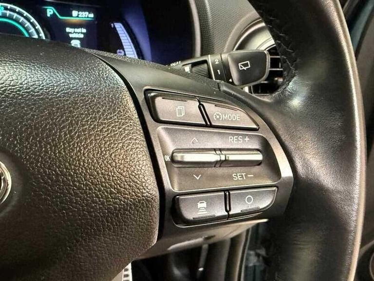 2020 Hyundai KONA 64kWh Premium SUV 5dr Electric Auto (7kW Charger) (204 ps) HATCHBACK Electric A...