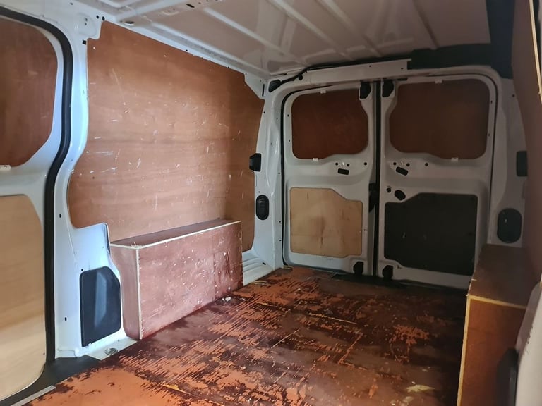 VAUXHALL VIVARO 1.5 TURBO D 2900 SPORTIVE P/V L2 H1 100 BHP LWB DIESEL
