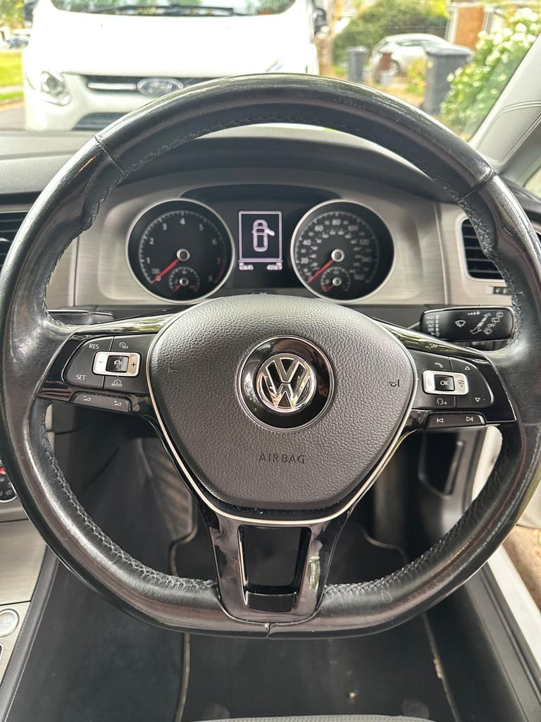 Volkswagen, GOLF, Hatchback, 2016, Semi-Auto, 1395 (cc), 5 doors
