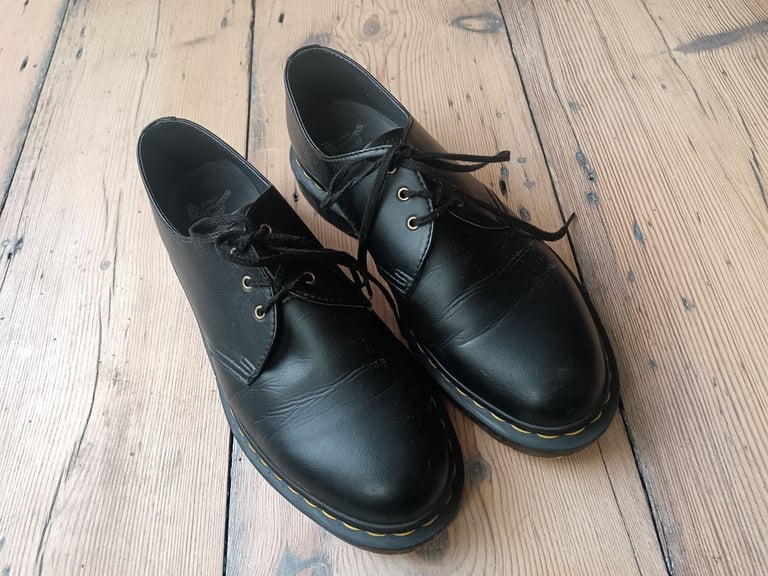 image for Dr. Martens 1461 Vegan, Unisex-Adult Lace-Up Flats