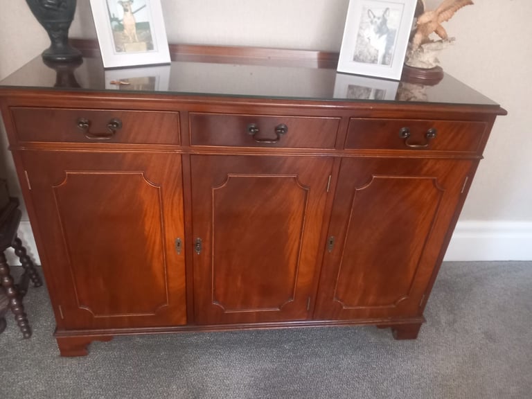 image for Solid Wood Antique Large Mahogany Sideboard with glass top