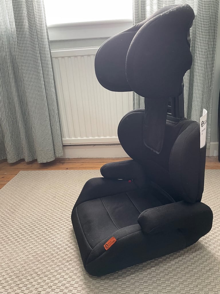 Free Child Car Seat (Group II/III, 15–36 kg)