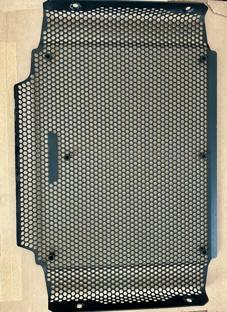 Triumph Trident 660 - Evotech radiator guard 