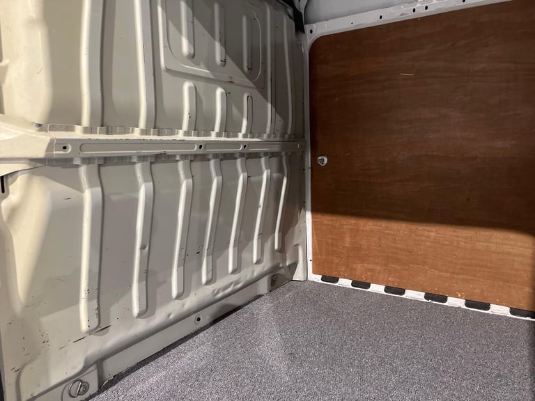 2018 Peugeot Boxer 2.0 BlueHDi 335 Professional L3 H2 Euro 6 5dr PANEL VAN Diesel Manual