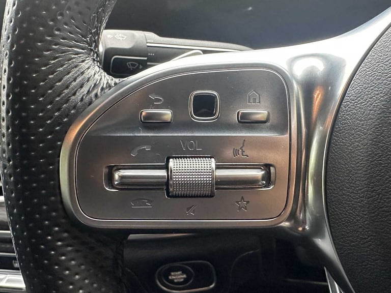  Mercedes-Benz GLE GLE 350de 4Matic AMG Line Premium + 5dr 9G-Tronic SUV Plug-In Hy Automatic