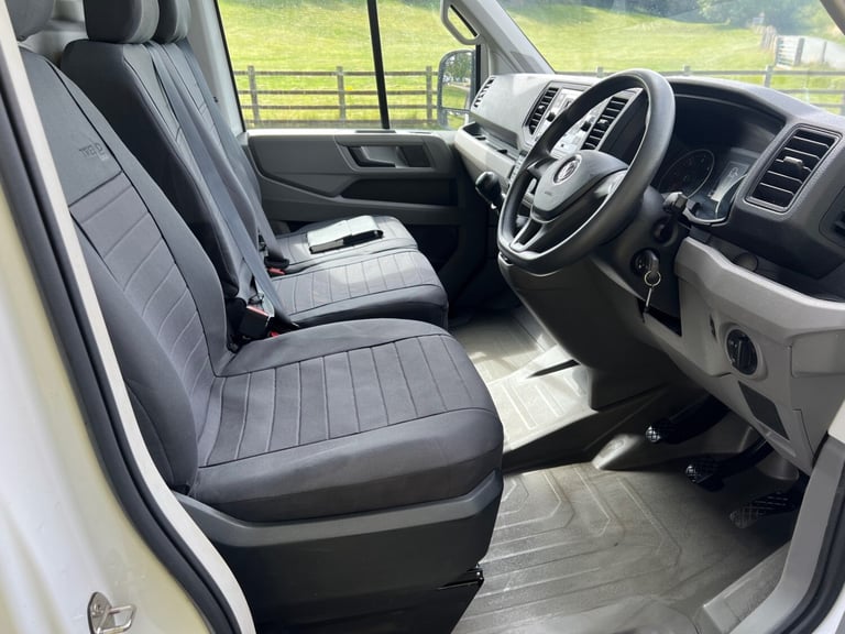 VOLKSWAGEN CRAFTER CR35 2.0 TDI 140PS FWD STARTLINE BOX VAN 21 REG 49,000 MILES