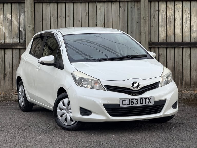 TOYOTA YARIS Active Auto ULEZ Low Milage