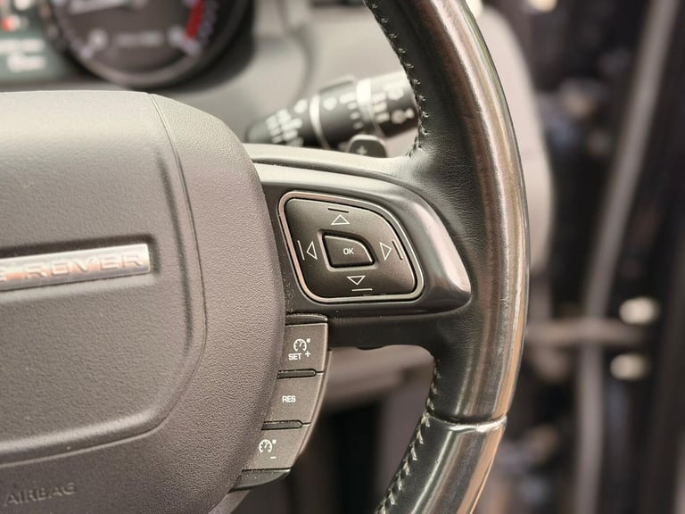 2015 Land Rover Range Rover Evoque 2.2 SD4 Pure 5dr Auto [9] [Tech Pack] ESTATE Diesel Automatic